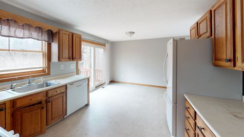 5B Mark St, Hudson, NH, 03051 | Card Image