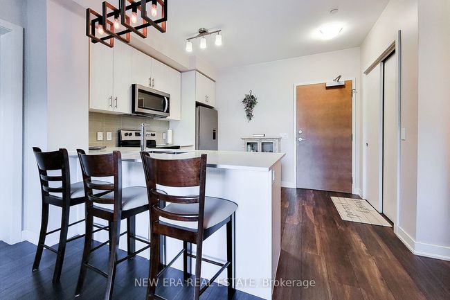 212 - 320 Plains Rd E, Condo with 2 bedrooms, 2 bathrooms and 1 parking in Burlington ON | Image 8