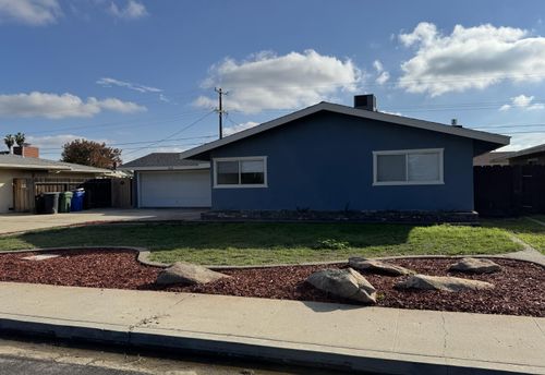 315 W Glendale Ave, Lemoore, CA, 93245-1927 | Card Image