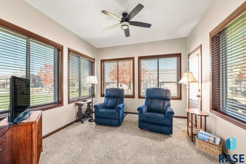 4504 E Kearney Pl, Sioux Falls, SD, 57110-4605 | Card Image