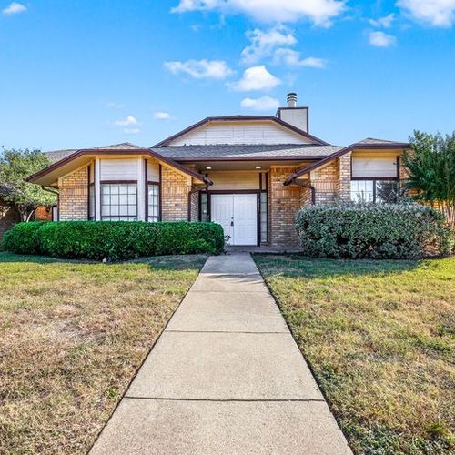4045 Saint Christopher Ln, Dallas, TX, 75287-6450 | Card Image