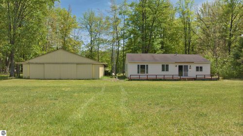 7768 S Airpark Rd, Weidman, MI, 48893-9314 | Card Image