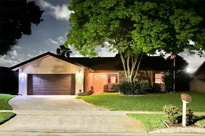 900 Nw 49th Way, House other with 3 bedrooms, 2 bathrooms and null parking in Coconut Creek FL | Image 2