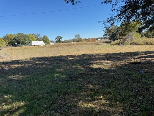 1420 E Cameron Ave, Rockdale, TX, 76567-3028 | Card Image