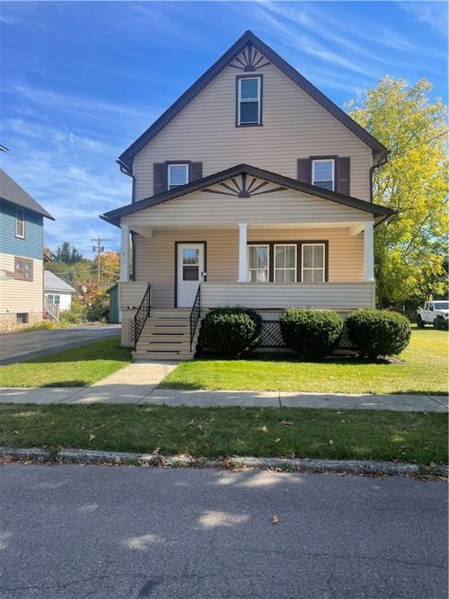 70 Chestnut St, Wellsville, NY, 14895-1002 | Card Image