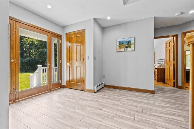 11 Walnut St, House other with 3 bedrooms, 3 bathrooms and 6 parking in Assonet MA | Image 7