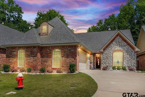 1216 Cobblestone Ct, Carthage, TX, 75633-2247 | Card Image