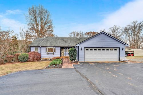 110 Clubhouse Dr, Moneta, VA, 24121-3406 | Card Image