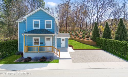 305 Parsonage St, Pittston, PA, 18640-2811 | Card Image
