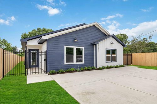 a-8221 Tower St, Houston, TX, 77088-5950 | Card Image