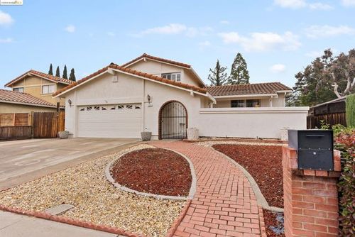 1955 Calaveras Cir, Antioch, CA, 94509-2166 | Card Image