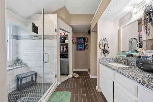 2118 Aberdeen Dr, League City, TX, 77573-4927 | Card Image