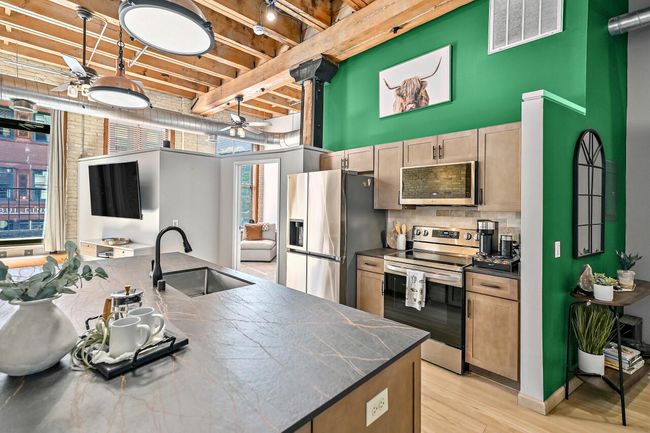 206 - 205 N Water Street, Condo with 2 bedrooms, 2 bathrooms and null parking in Milwaukee WI | Image 14