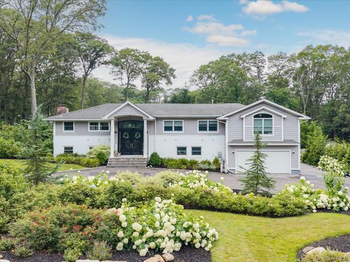 22 Beaumont Dr, Melville, NY, 11747-3402 | Card Image