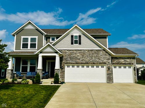 10553 Stableview Dr, Fishers, IN, 46040-8912 | Card Image