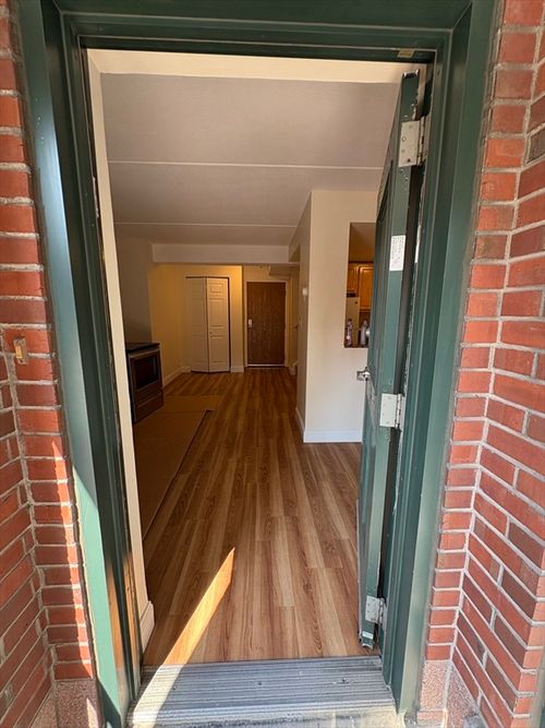 apt-34-400 Massachusetts Ave, Boston, MA, 02115-4932 | Card Image