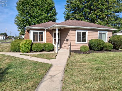 19 Townsend St, Greenwich, OH, 44837-1131 | Card Image
