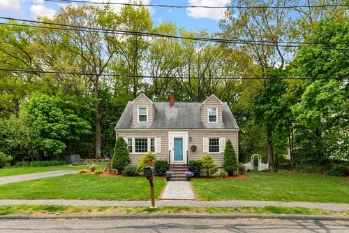 31 Hiawatha Rd, Woburn, MA, 01801 | Card Image