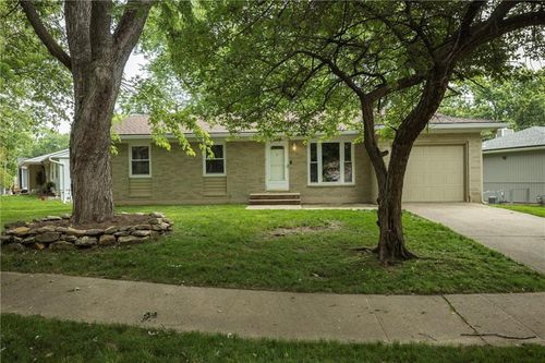 2105 Calumet Dr, Independence, MO, 64057-1030 | Card Image