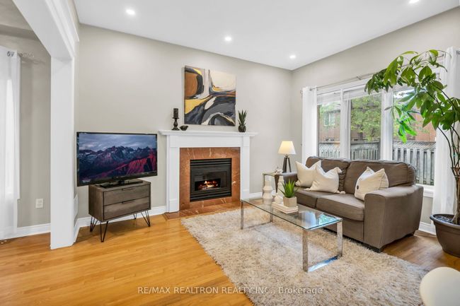 172 Denise Cir, House attached with 4 bedrooms, 4 bathrooms and 2 parking in Newmarket ON | Image 12