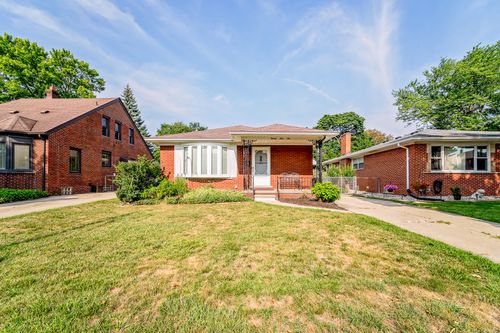 2910 Parkwood Street, Trenton, MI, 48183 | Card Image