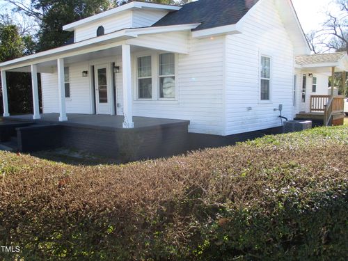202 E Washington St, La Grange, NC, 28551-1720 | Card Image