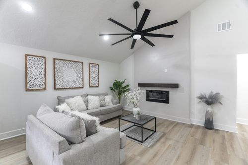 3618 Tamfield Dr, Houston, TX, 77066-4424 | Card Image