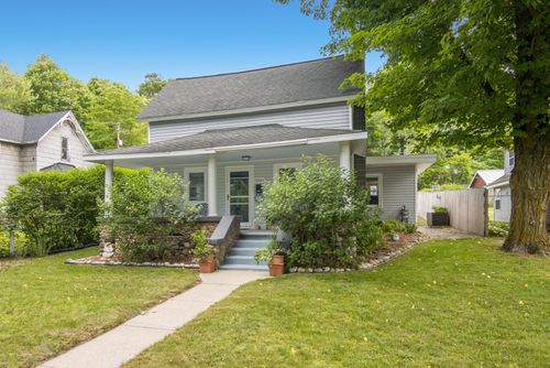 10884 Platte St, Honor, MI, 49640-9420 | Card Image