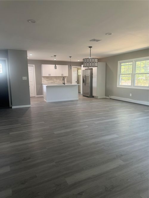 882 Union Blvd, West Islip, NY, 11795-3723 | Card Image