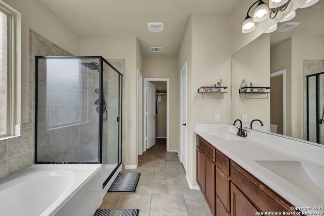 2330 Broken Wheel Ln, House other with 4 bedrooms, 4 bathrooms and null parking in New Braunfels TX | Image 21