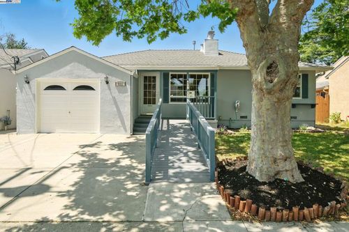 871 Via Manzanas, San Lorenzo, CA, 94580-2835 | Card Image
