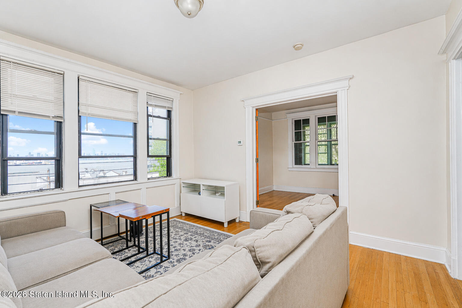 Residential Income in Staten Island 4