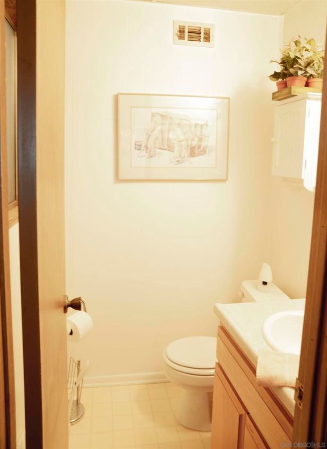 26582 Lake Forest Dr, House other with 3 bedrooms, 2 bathrooms and 4 parking in Twin Peaks CA | Image 12