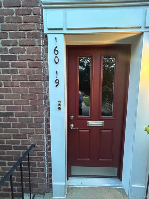 6-400-160-19 17th Ave, Whitestone, NY, 11357-3212 | Card Image
