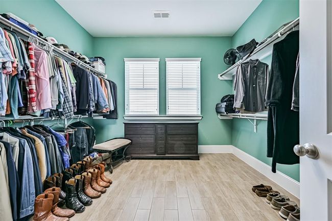 Primary closet | Image 49