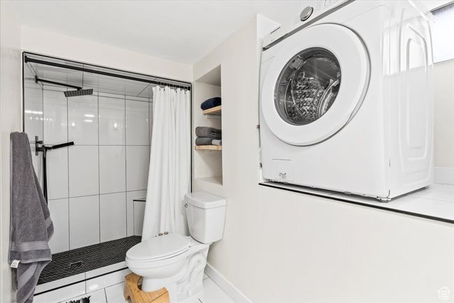 1870 E 3900 S, House other with 4 bedrooms, 3 bathrooms and 2 parking in Holladay UT | Image 38