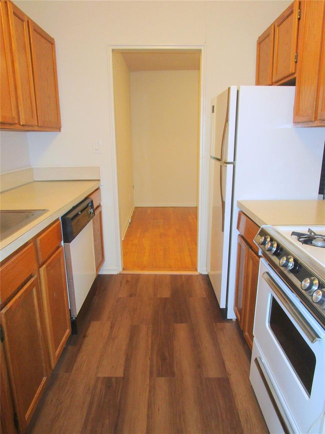 APT-6B - 76 Dehaven Dr, Home with 1 bedrooms, 1 bathrooms and null parking in Yonkers NY | Image 10