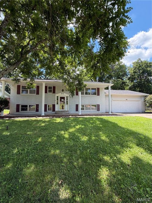 2033 Anthony Dr, Cape Girardeau, MO, 63701-2501 | Card Image