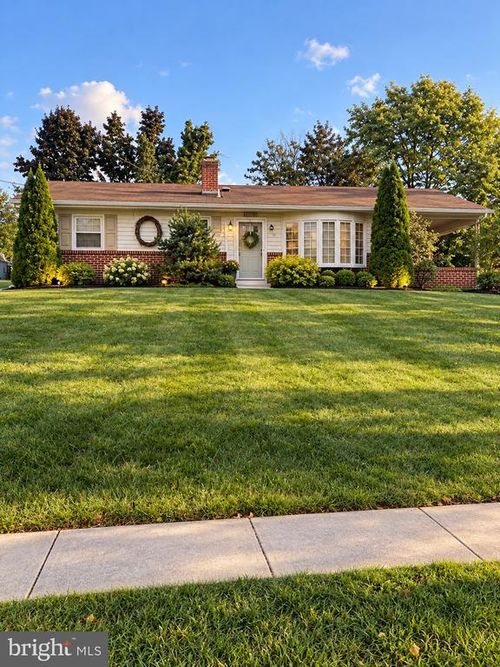 63 Nottingham Rd, HAGERSTOWN, MD, 21740-5205 | Card Image