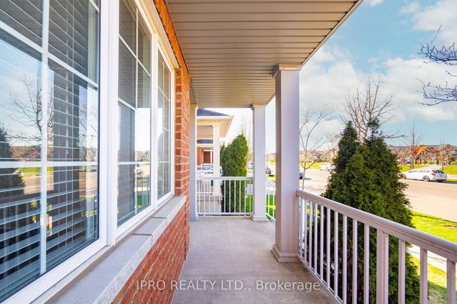 470 Savoline Blvd, House attached with 4 bedrooms, 3 bathrooms and 2 parking in Milton ON | Image 5