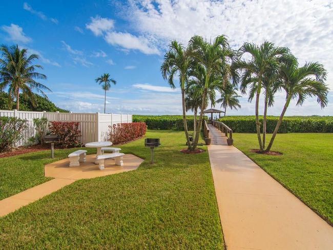APT-601 - 3200 N Highway A1a, Condo with 2 bedrooms, 2 bathrooms and null parking in Hutchinson Island FL | Image 19