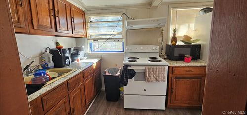 8 Central Ave, White Lake, NY, 12786-7013 | Card Image