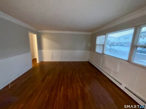 1b-204 Cherry Hill Drive, Bridgeport, CT, 06606 | Card Image