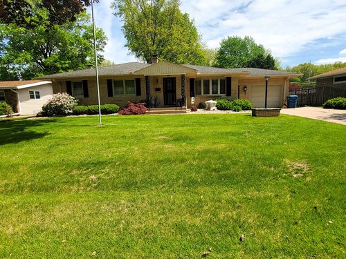 3500 12th St, East Moline, IL, 61244-3711 | Card Image