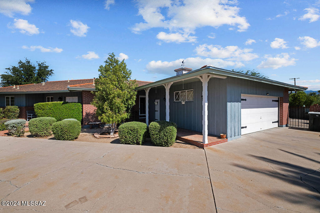 Burns St, Tucson, AZ 85711