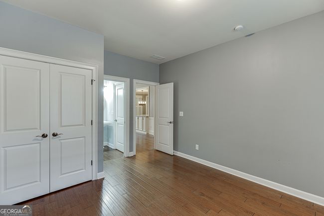 7056 Dove Point Ln, House other with 4 bedrooms, 3 bathrooms and null parking in Hoschton GA | Image 24