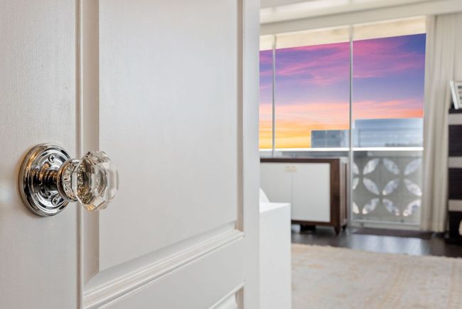 12GHJ - 1801 Lavaca St, Condo with 2 bedrooms, 3 bathrooms and 4 parking in Austin TX | Image 17