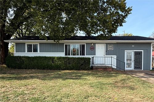 1010 N Virginia Street, Springdale, AR, 72764 | Card Image