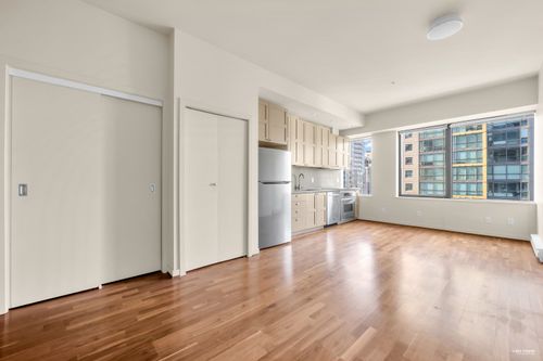 1113-1333 W Georgia St, Vancouver, BC, V6E4V3 | Card Image