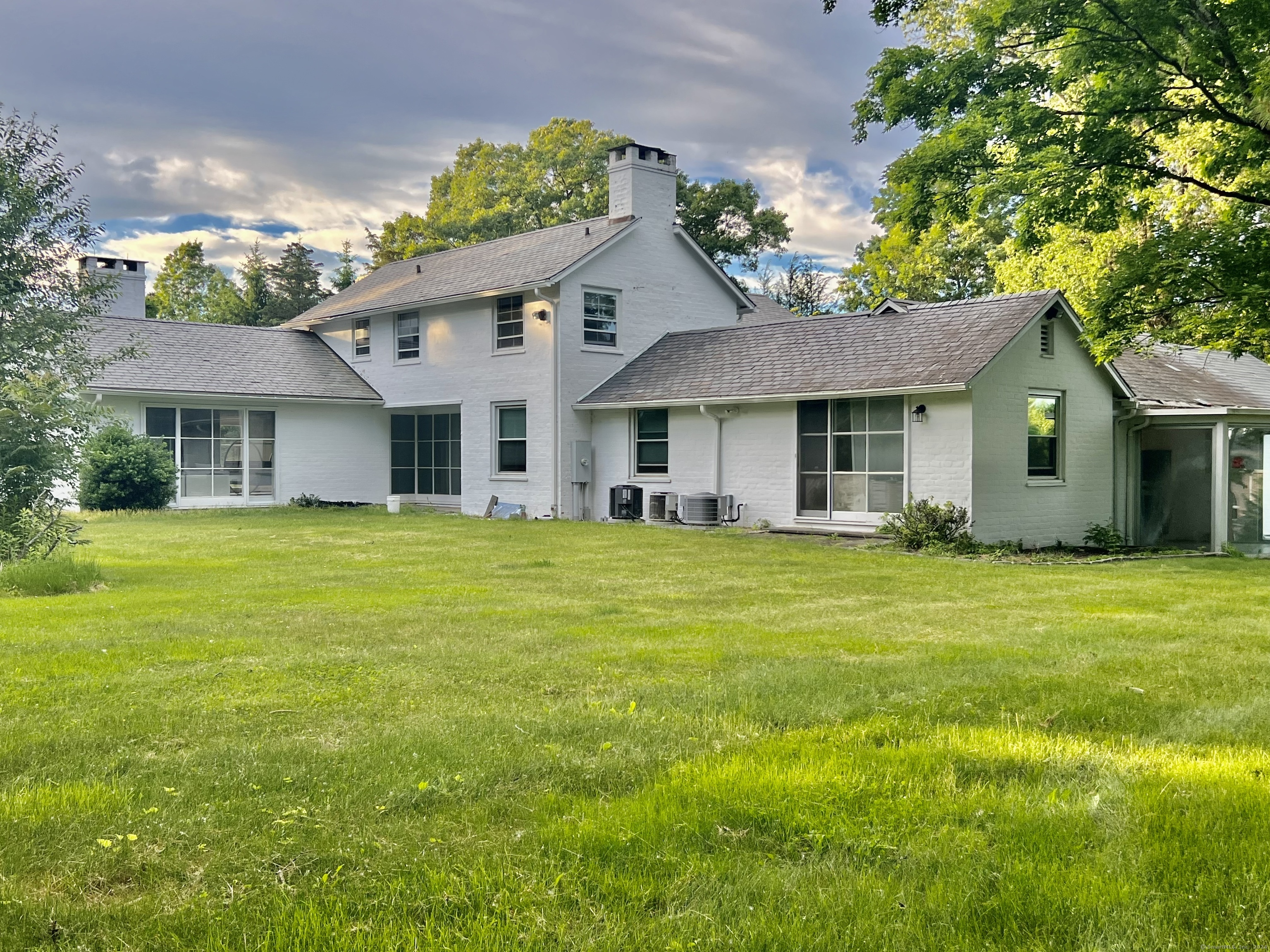 Sycamore Ln, North Haven, CT 06473
